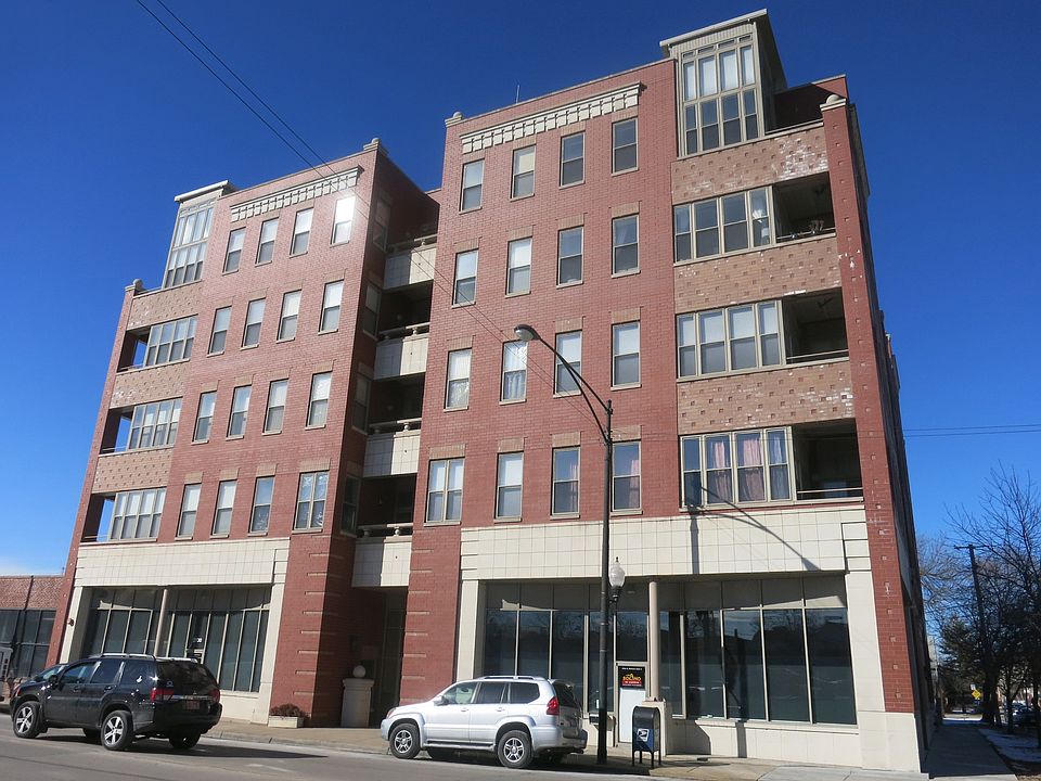 1st image of 2700 W Belmont Ave Unit 307