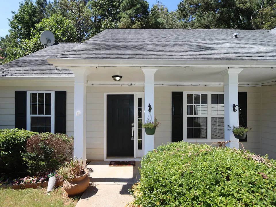 227 Westwind Dr
