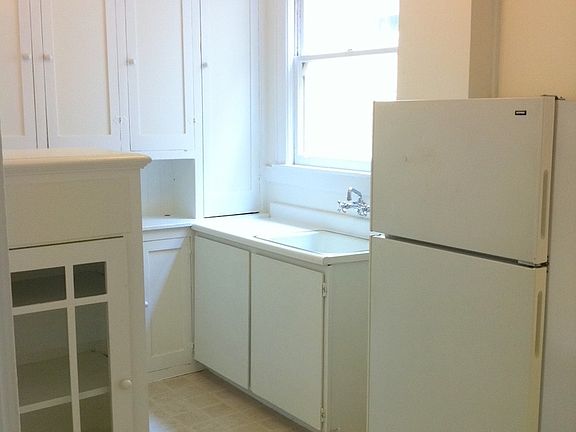 3rd image of 1495 Golden Gate Ave #201