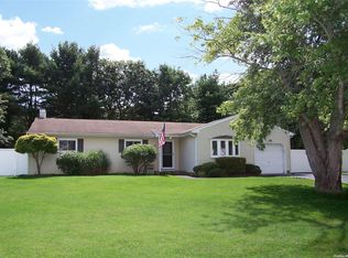 10 Marta Rd, Centereach, NY 11720