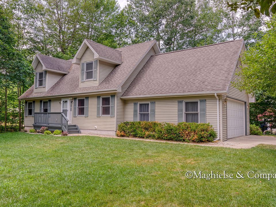 1st image of 9637 Club House Dr W