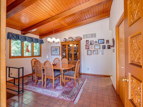 3rd image of 406 Kolleen Ct