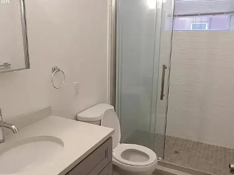 Newly Renovated Temple Student Housing — Photo 10