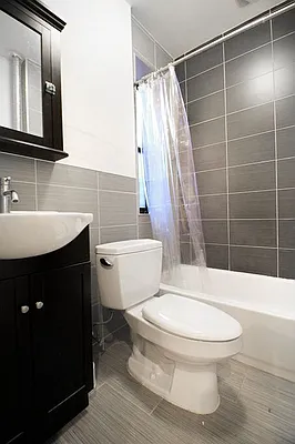 Rented by Elite NY Holdings | media 16