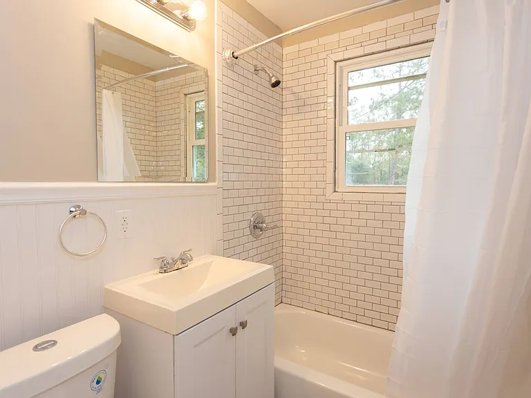 6 Country Squire Ct — Photo 12