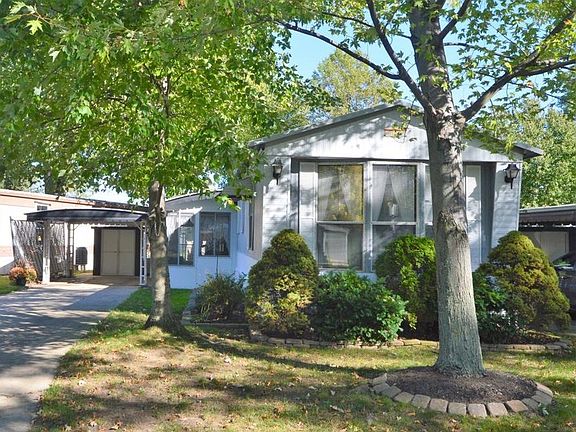 3rd image of 40 Flagler Dr