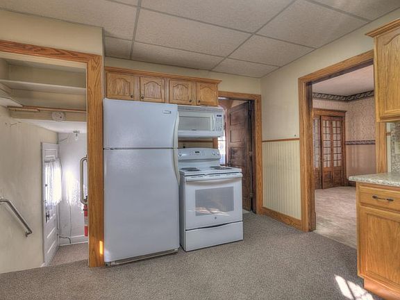 5th image of 681 E Church St