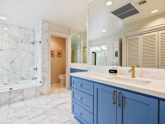 5th image of 500 Bay Dr #19-B4