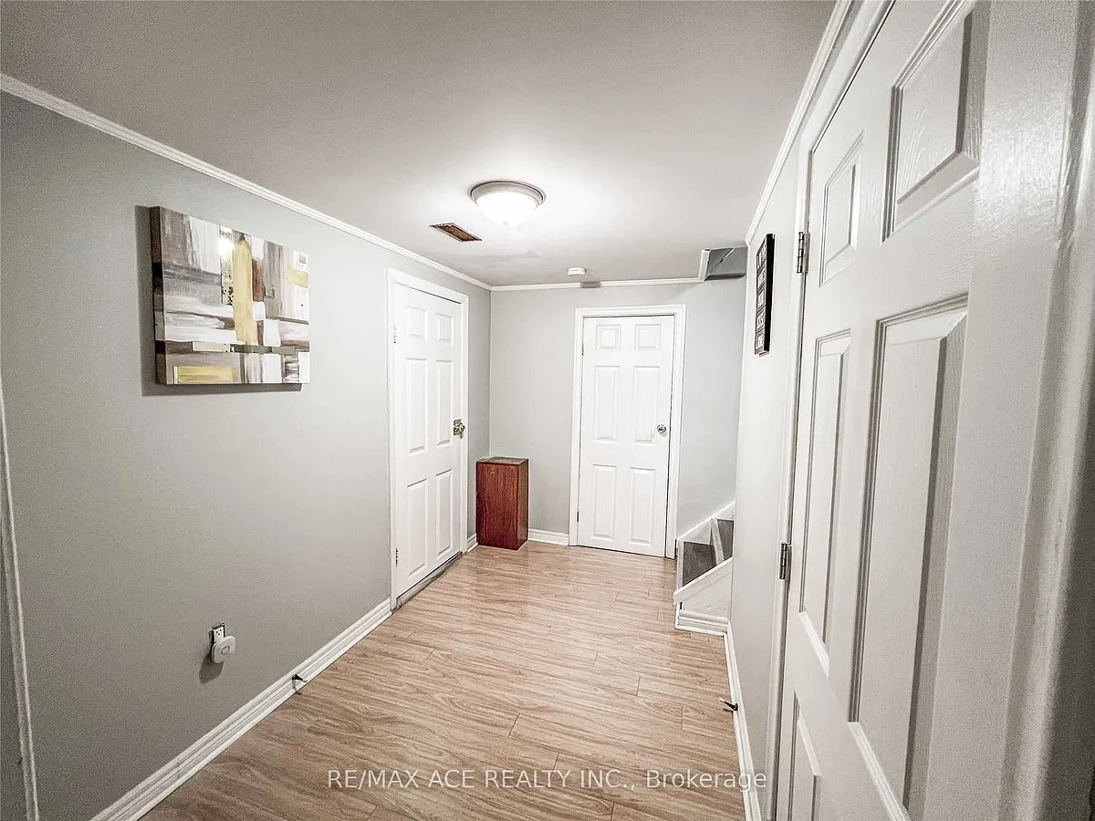 Building Photo - 6 Strode Dr #BASEMENT