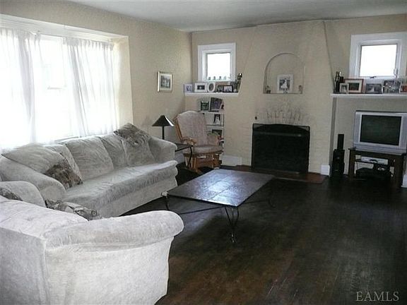 2nd image of 90 Shelley Ave