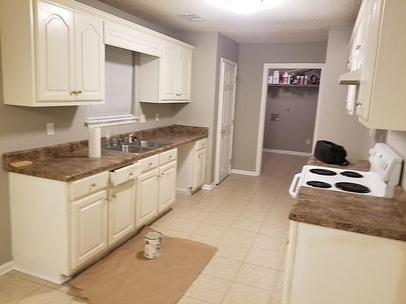 3rd image of 3308 44th Pl E