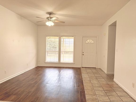 3rd image of 918 Andrews St #918