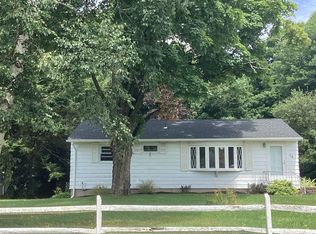 16 Ridgeland Dr, Naugatuck, CT 06770