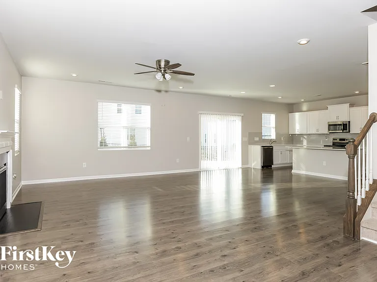 304 Whispering Wind Way — Photo 2