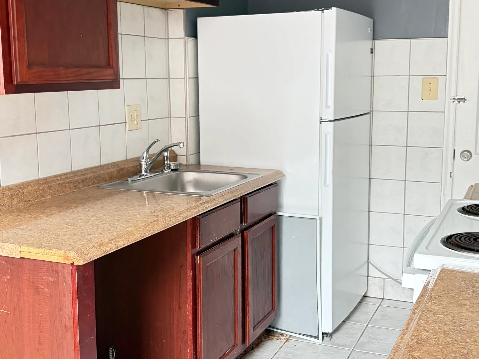 3 bed, 1110 sqft, $1,800 — Photo 4