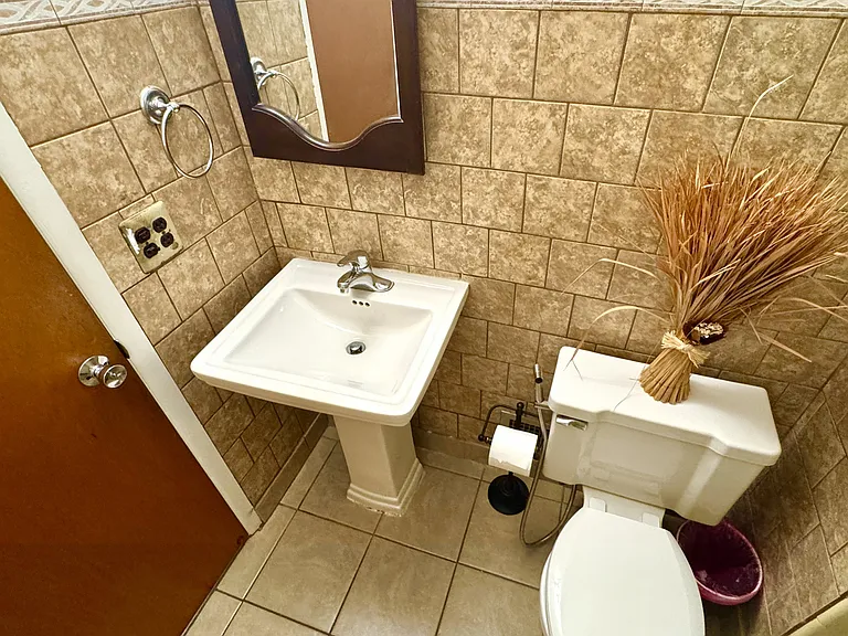 2868 Groves Dr — Photo 39