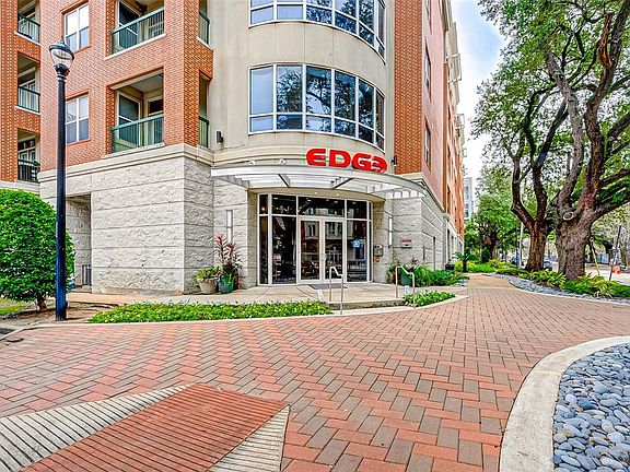 5th image of 300 Saint Joseph Pkwy APT 210