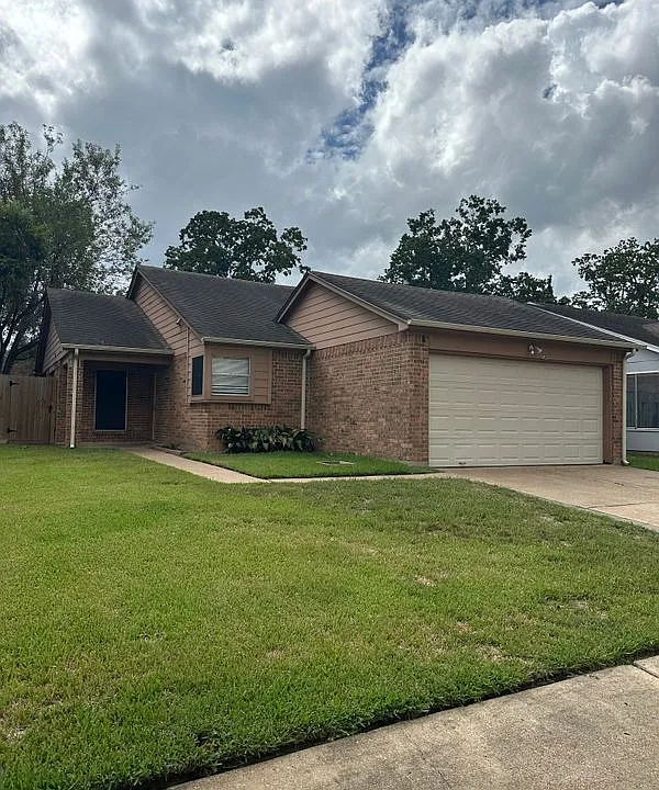 13171 Pebblewalk Cir S