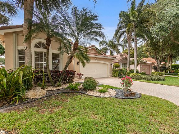 2nd image of 6714 Bali Hai Drive