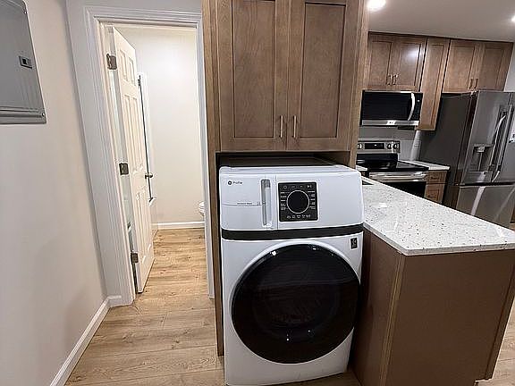 4th image of 4012 Dupont Cir Suite 305