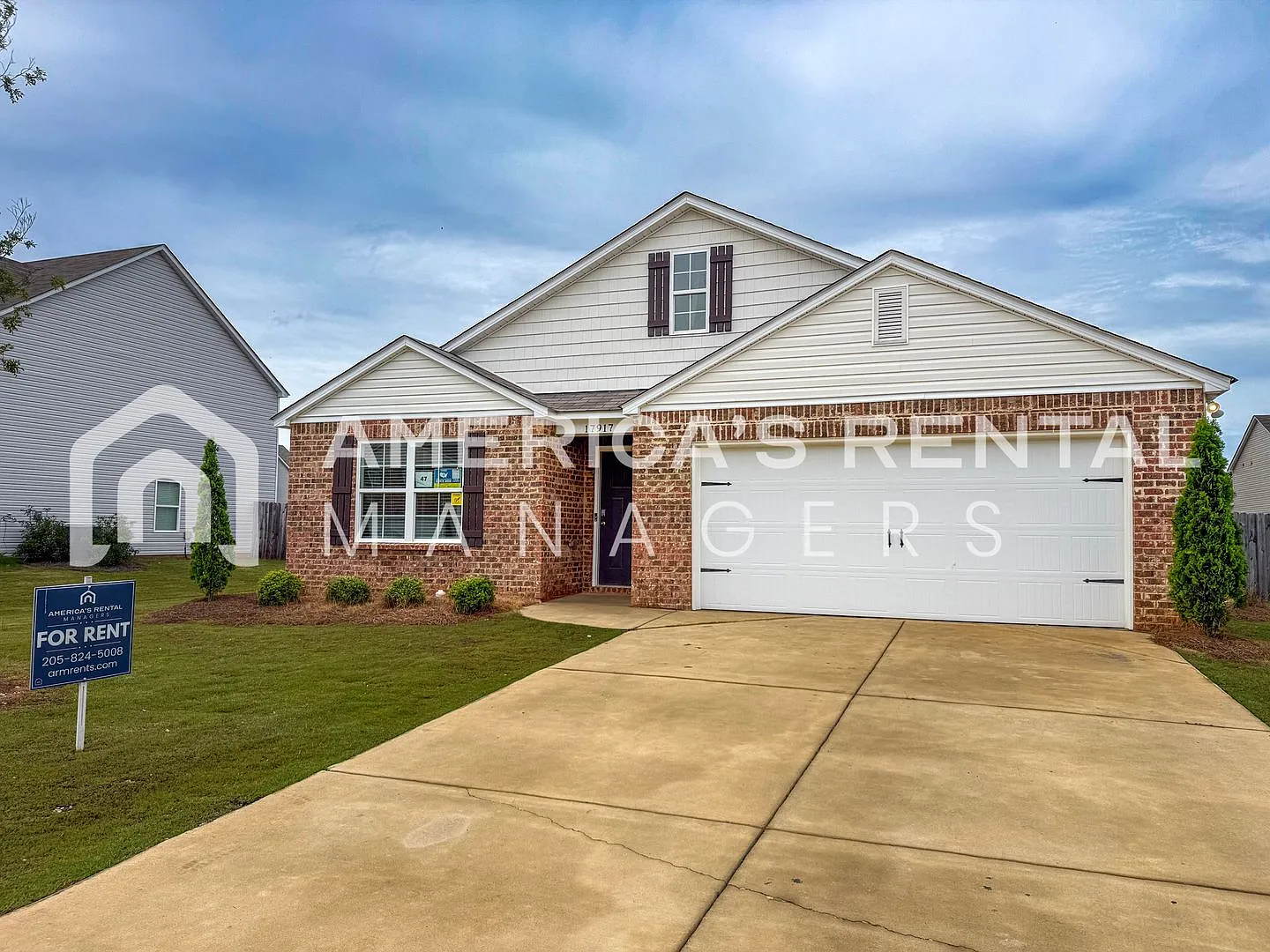 Move In Special - Available Now Call Today To Schedule A Showing! - Sign A 13 Month Lease By 9/15... — Photo 2