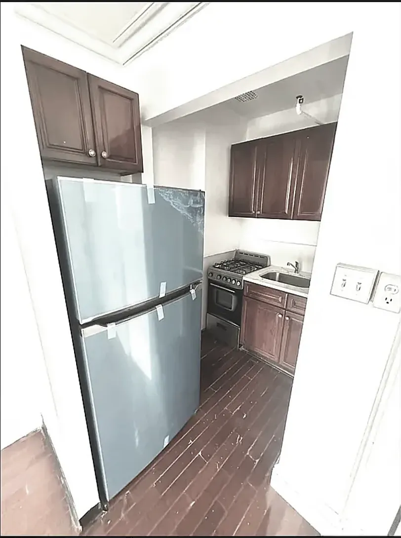 1302 Dean Street — Photo 4