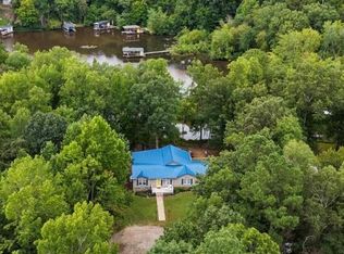 12 Brookstone Dr, La Crosse, VA 23950