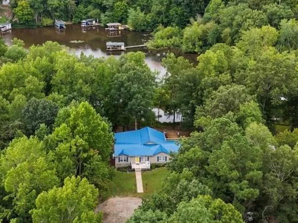 12 Brookstone Dr, La Crosse, VA 23950