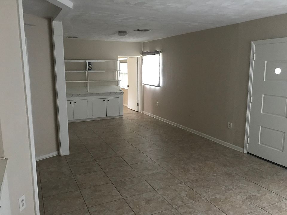 1st image of 27151 Orange Ave