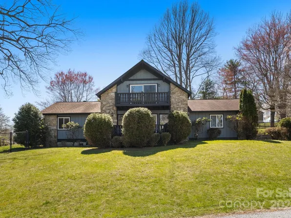 133 Azalea Way, Hendersonville, NC 28792