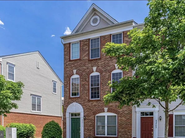 42911 Pamplin Ter, Chantilly, VA 20152