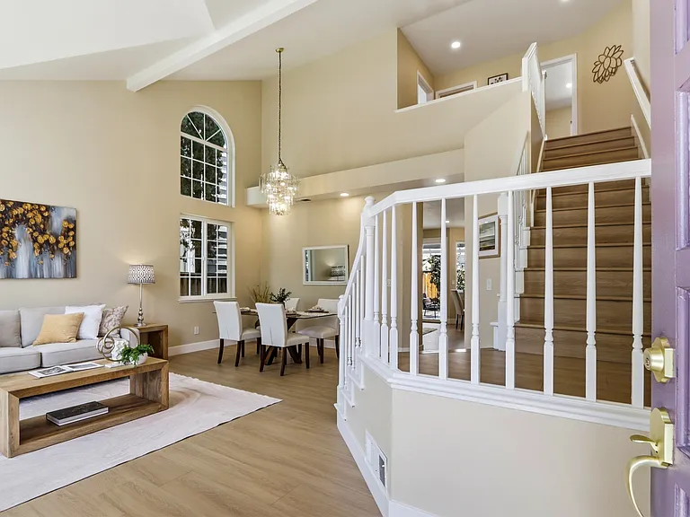 1290 Notting Hill Dr — Photo 3