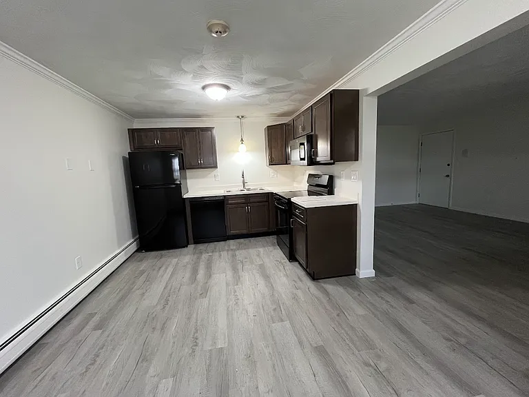 2 Wood Rd #D1 — Photo 3