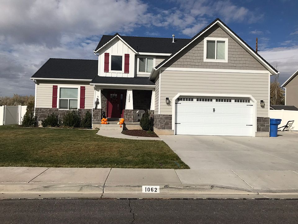 1st image of 1062 W Timber Dr