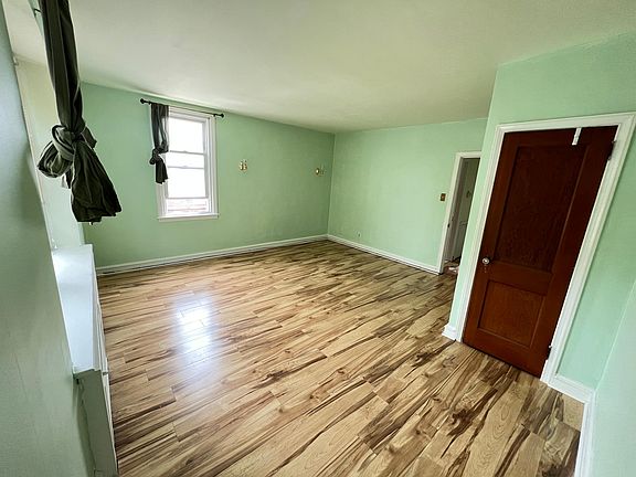 4th image of 3158 Rawle St Floor 2