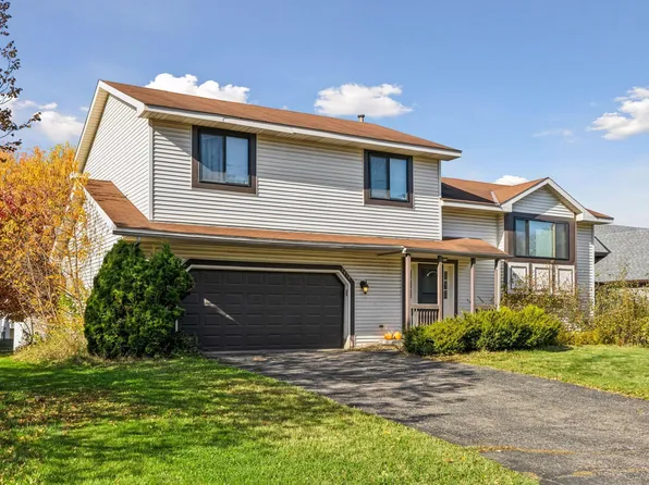 2434 Hynes Ave N, Oakdale, MN 55128