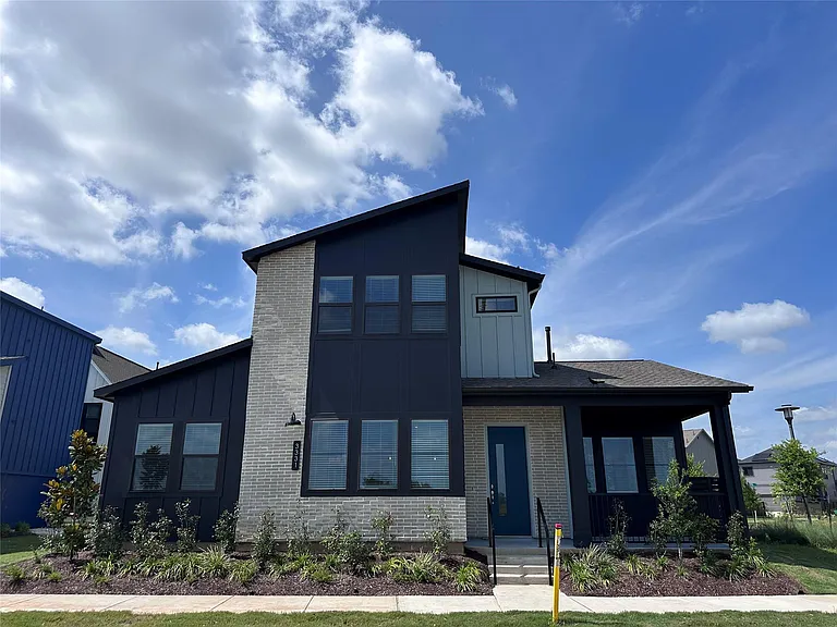 3331 Loam Ln — Photo 2
