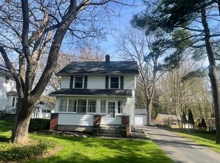 36 Golf Ave, Pittsford, NY 14534