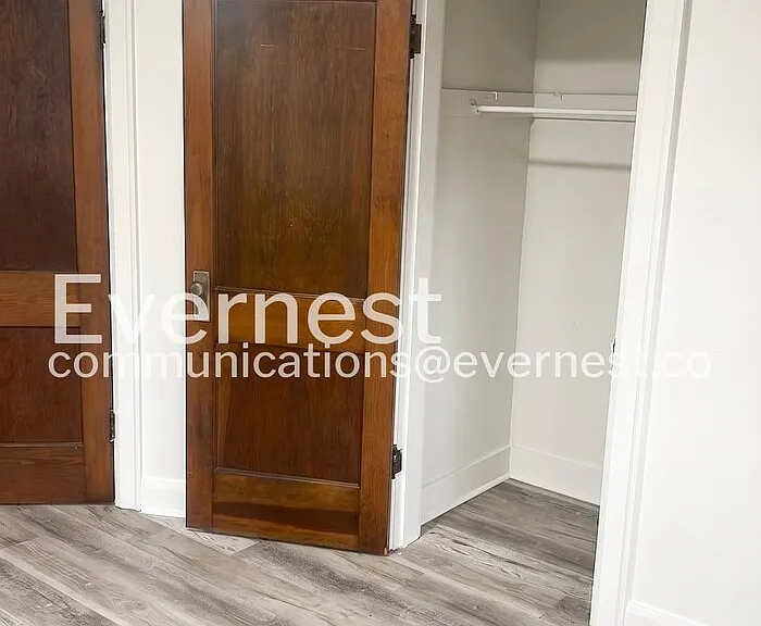 2730 Elliott Ave — Photo 15