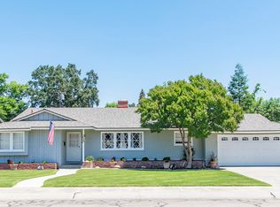 1040 S Mountain St, Visalia, CA 93277