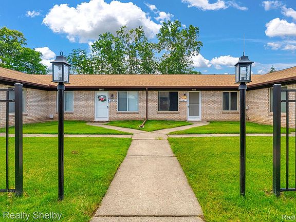 3rd image of 29417 Park Place Dr