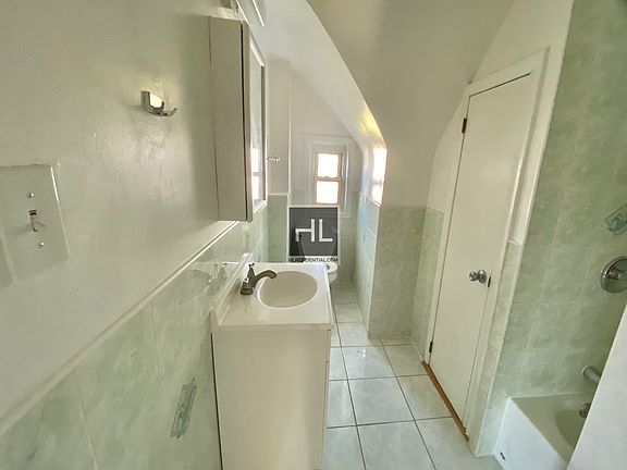 4th image of 6916 Burchell Ave #2