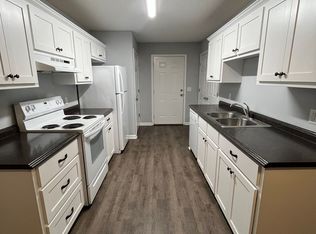 104 Walnut St #C, Alma, GA 31510