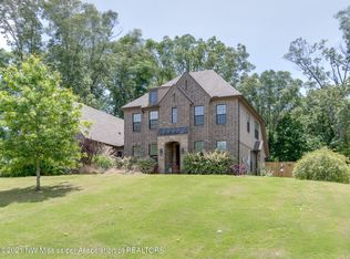 7497 Rose Garden Ln, Olive Branch, MS 38654