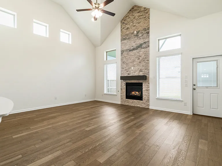 1424 Bettolo Dr — Photo 6