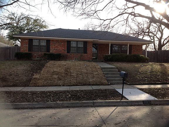 2nd image of 323 Westpark Dr N