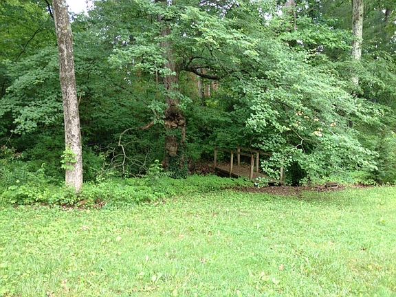 Backyard 1608 Crystal Spring