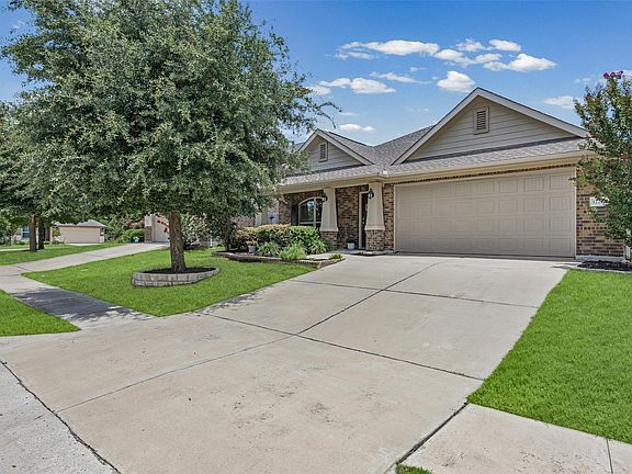 3rd image of 12203 Toluca Dr