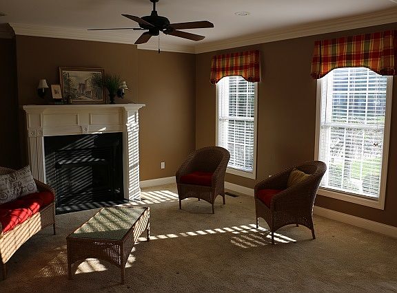 2nd image of 109 Birchwood Dr