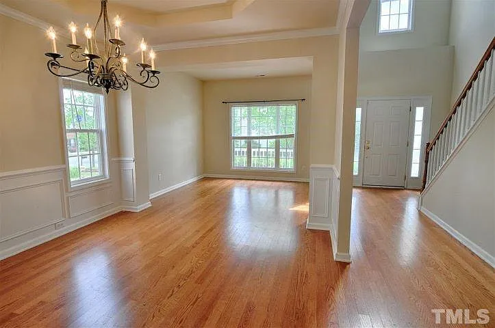 94 Hamilton Hedge Pl — Photo 2